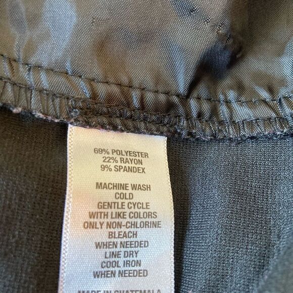 Crown & Ivy evening holiday black velvet patterned pull on pants w/ pockets❤️ - Picture 8 of 10